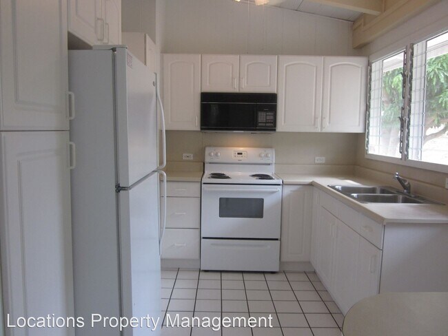 Building Photo - 3 br, 1 bath House - 1348 Nanialii Street