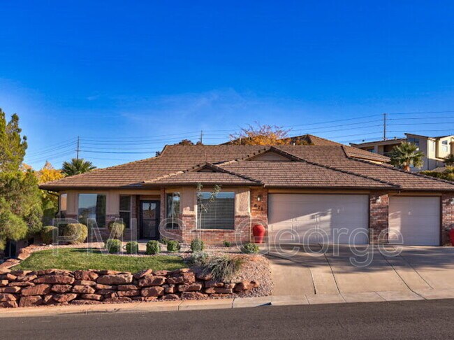 Foto del edificio - 621 Rolling Hills Dr