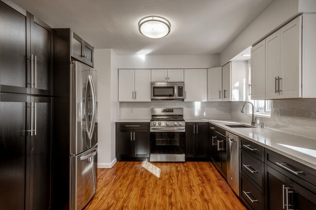 Building Photo - 3028 Plaza Blanca - Located in Park Plaza!...