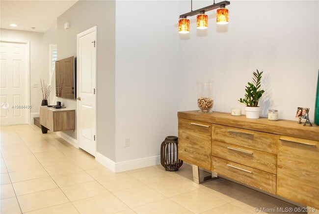 Foto del edificio - 2921 Cascada Isles Dr