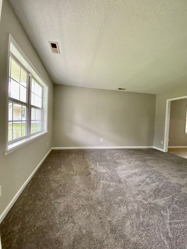 Building Photo - 4 Bedroom Home for Rent