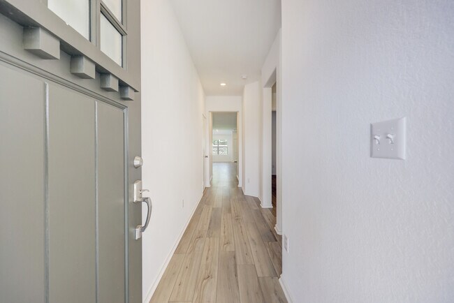 Building Photo - 171 Mendoza