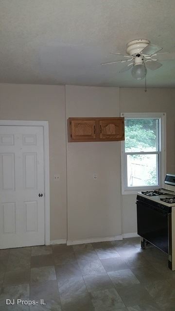 Building Photo - 3 br, 1 bath House - 2412 7th Avenue