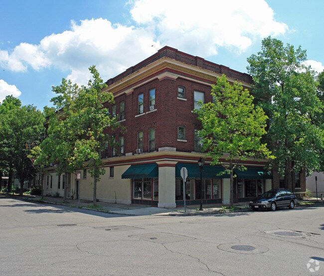 Foto del edificio - 408 E 6th St