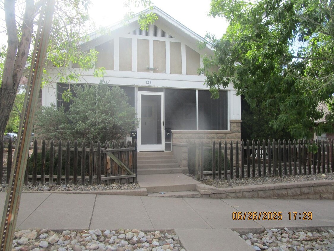 Foto principal - 123 Maple St NE