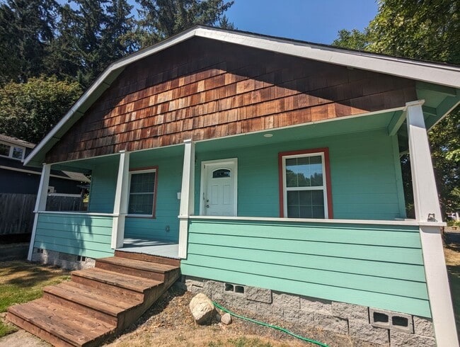 Building Photo - 4-Bedroom, 2-Bath Home In The Amazon Area ...