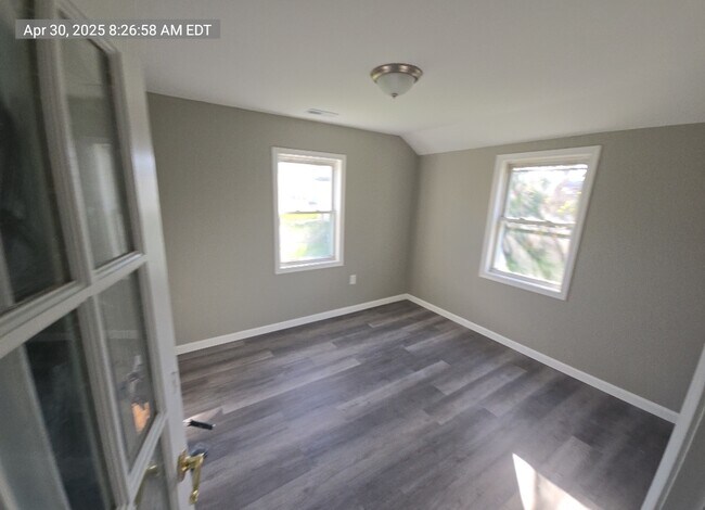 Foto del edificio - 7700 Meath Rd
