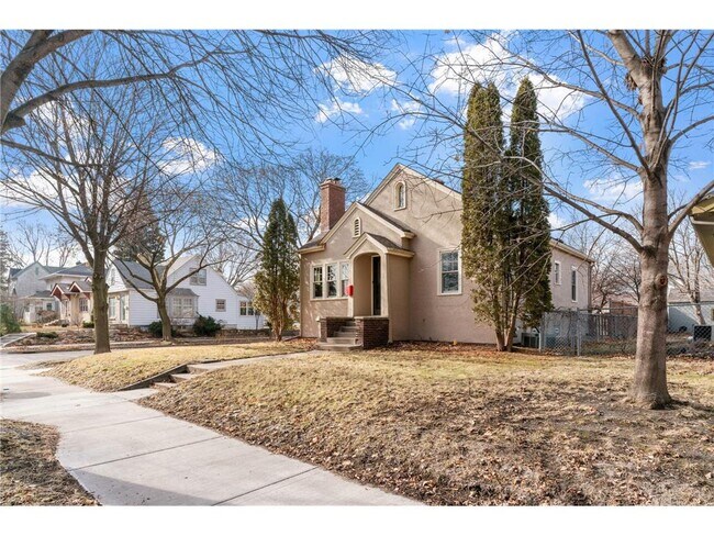 Foto del edificio - 2300 NE McKinley St