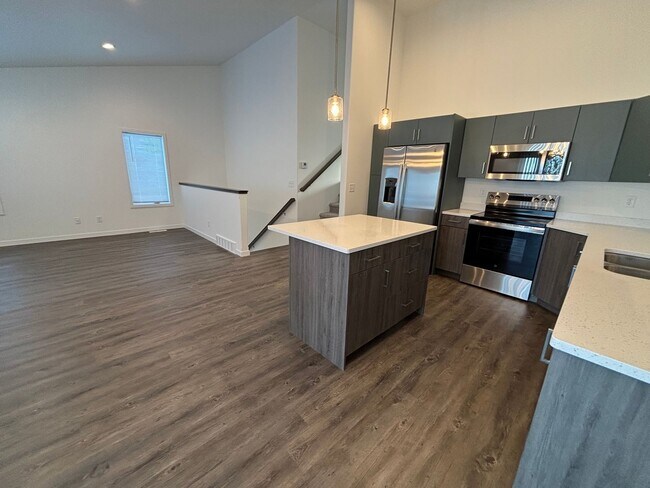 Foto del edificio - 3 Bed 3 Bath Townhome