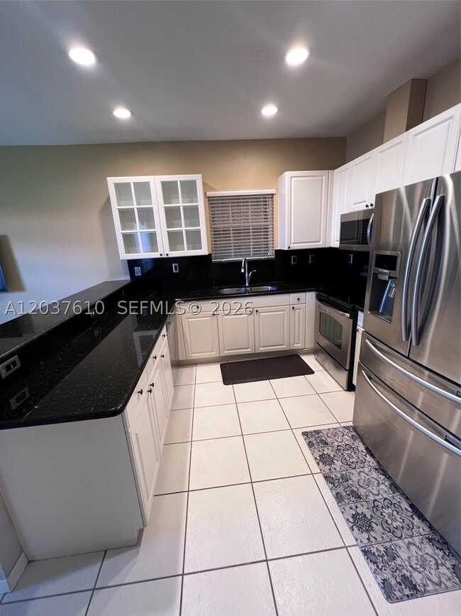 Building Photo - 10155 SW 159th Ct