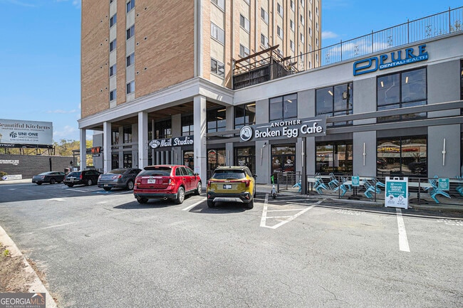 Building Photo - 2285 Peachtree Rd NE