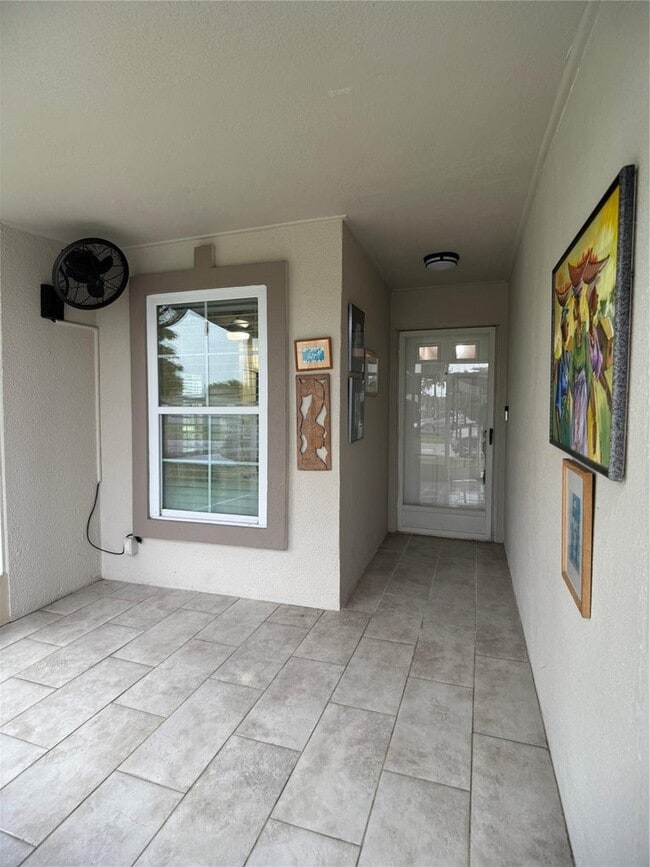 Building Photo - 9245 Flynn Cir