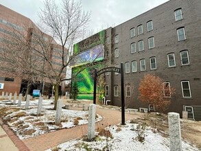 Building Photo - 1138 Elm St