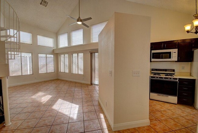Building Photo - 6549 Lemitar Dr