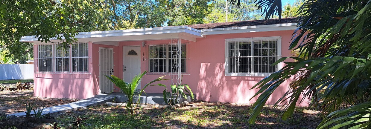 Primary Photo - 1899 NW 113 Terrace