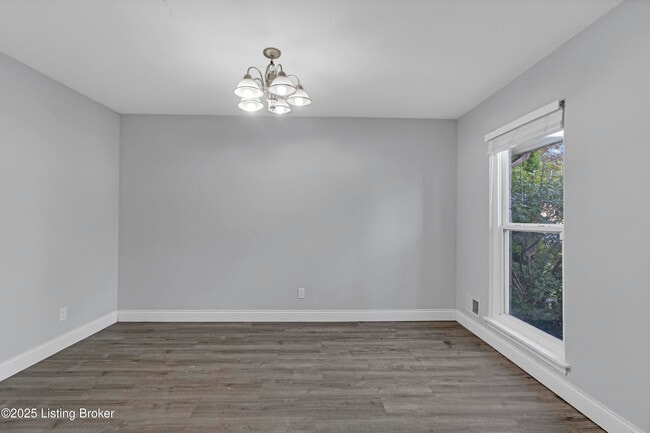 Building Photo - 602 La Fontenay Ct