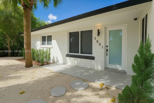 Building Photo - 3801 NE 16th Terrace