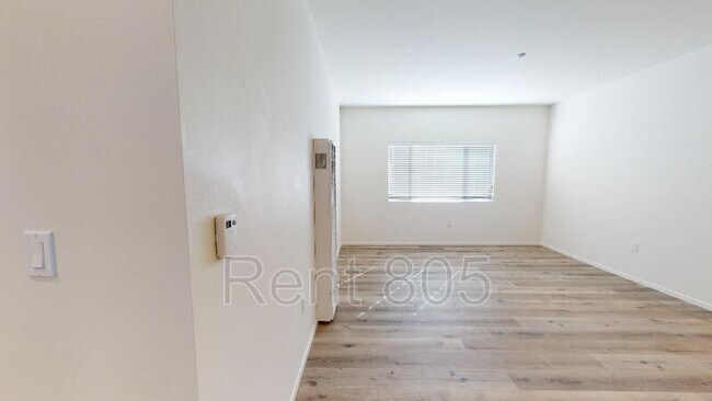 Building Photo - 4830 Terrace Ave