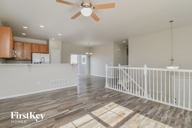 Foto del edificio - 7976 Cairn Ct