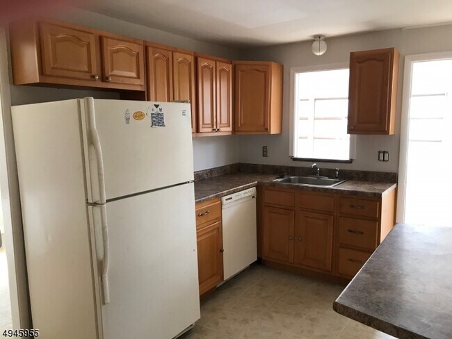 Foto del edificio - 568 Willow Ave