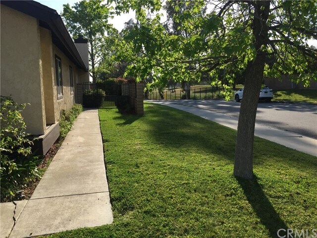 Building Photo - 3210 Hacienda Dr