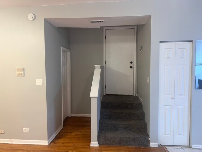 Foto del edificio - 1430 E 69th St