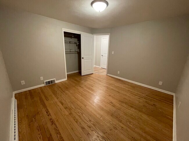 Dormitorio 2 - 2719 N Owaissa St