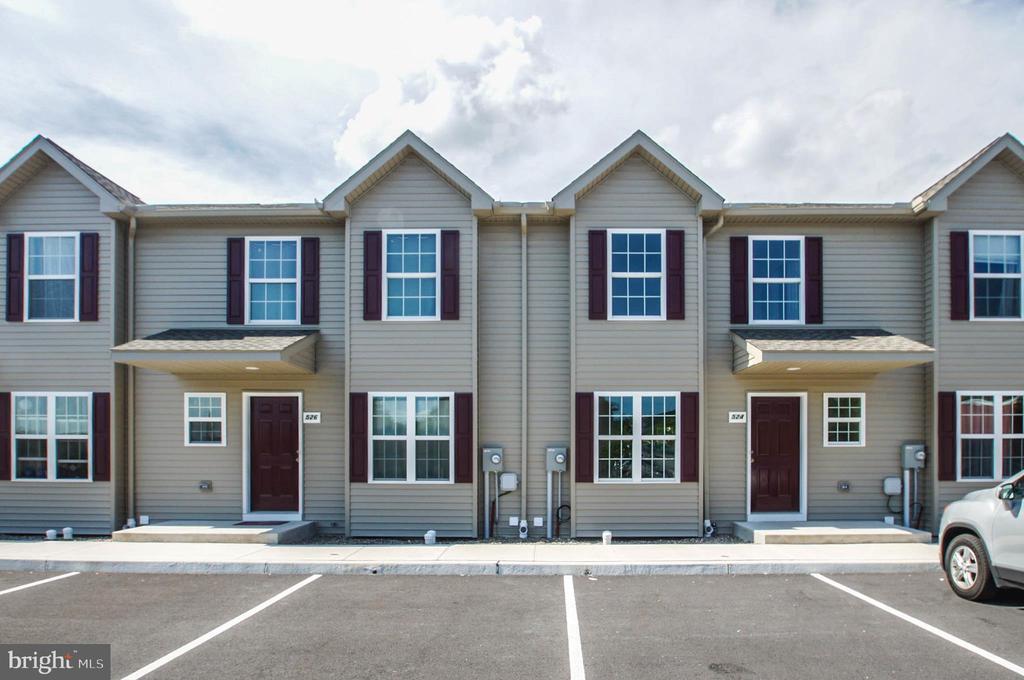 Foto principal - 520 Arietta Ct