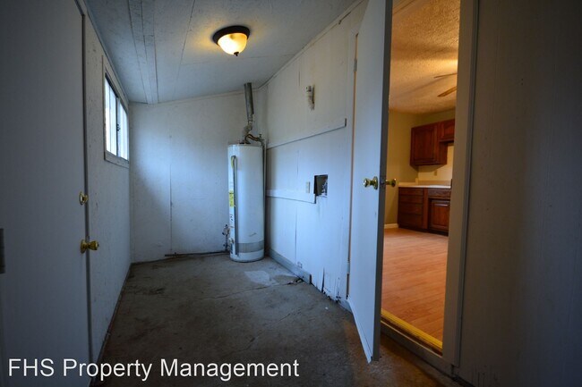 Foto del edificio - 2 br, 1 bath House - 723 N Forest Avenue