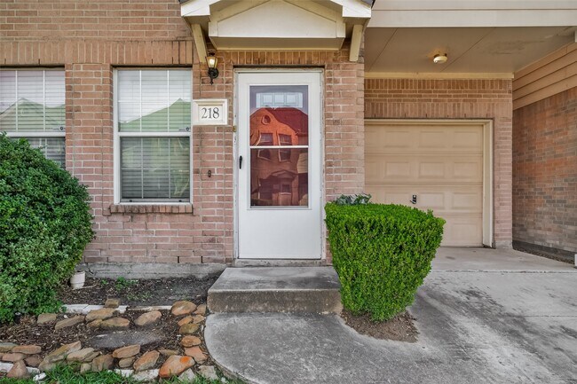 Foto del edificio - 218 Plaza Del Sol Park