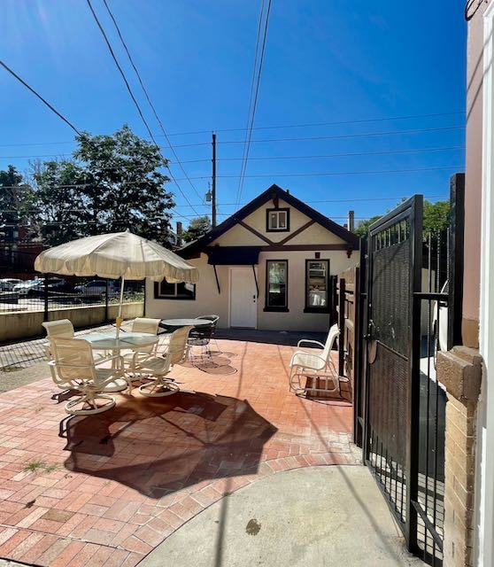 Photo - 1575 N Gaylord St Apartment