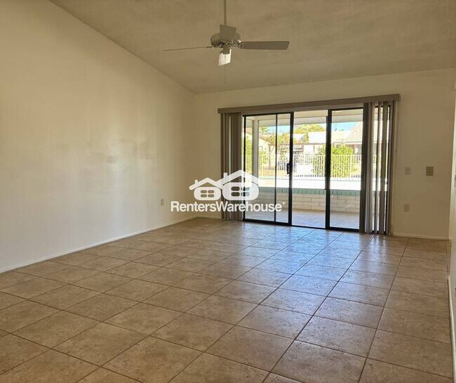 Building Photo - 3-BD, 2-BA solar-panel Sun City West living near Golf Course!