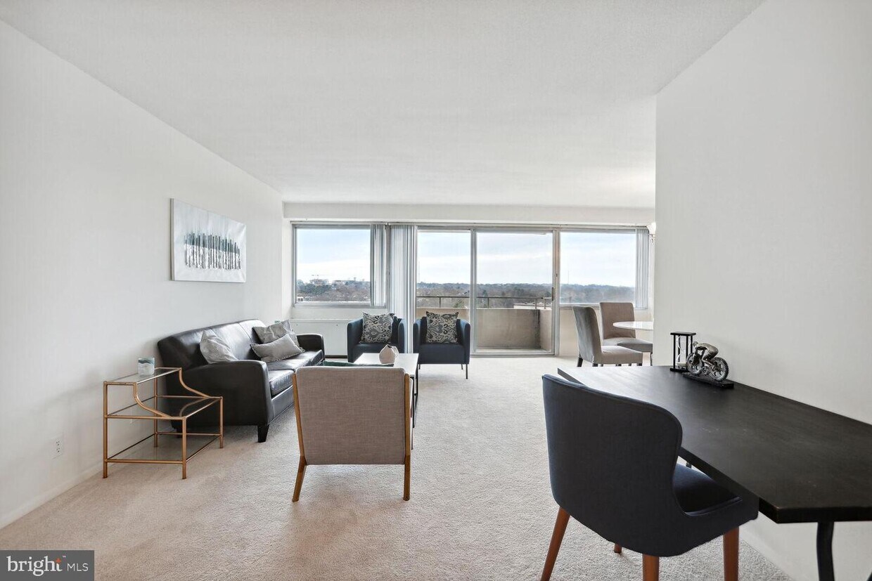 4515 Willard Ave Unit 1907S, Chevy Chase, MD 20815 Room for Rent in