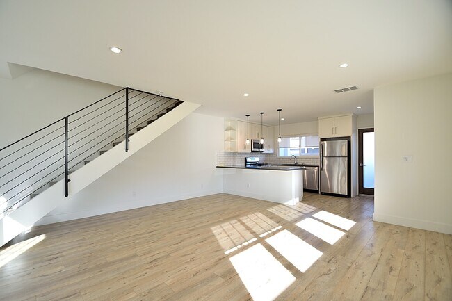 Foto del edificio - 1351 Manhattan Beach Blvd