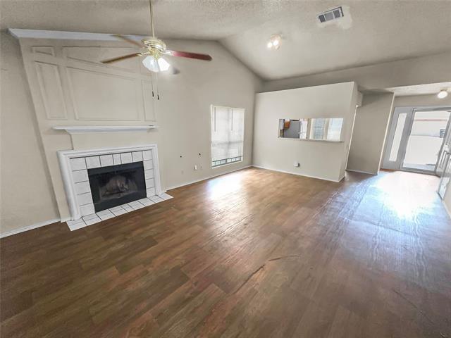 Foto del edificio - 2512 Creekwood Ln
