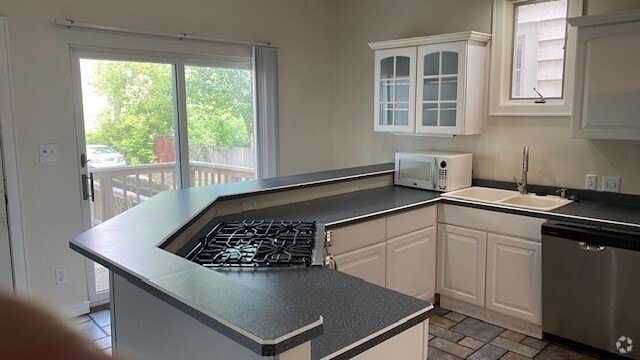 kitchen - 1503 N Cass St