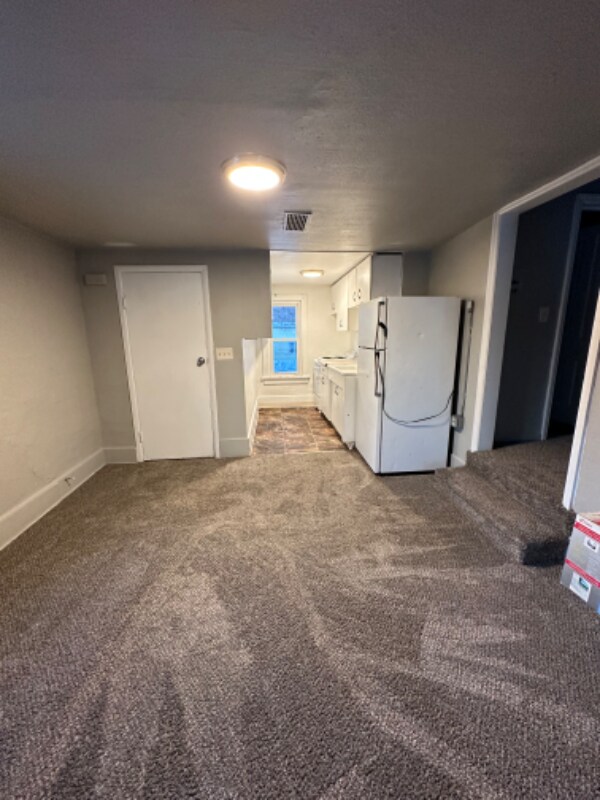 Building Photo - 1609 8th Ave N