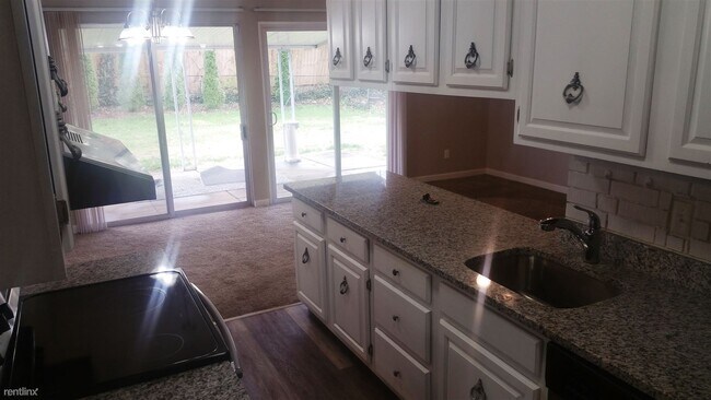 Building Photo - 3 br, 2 bath House - 3160 Hargrove Ln