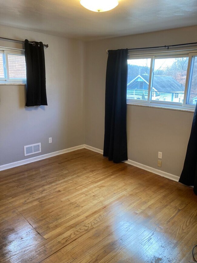 Building Photo - 3618 Baytree St