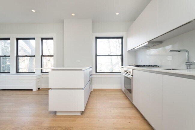 Foto del edificio - 123 Highland Ave