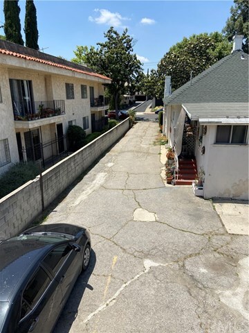 Primary Photo - 412 S Oakland Ave