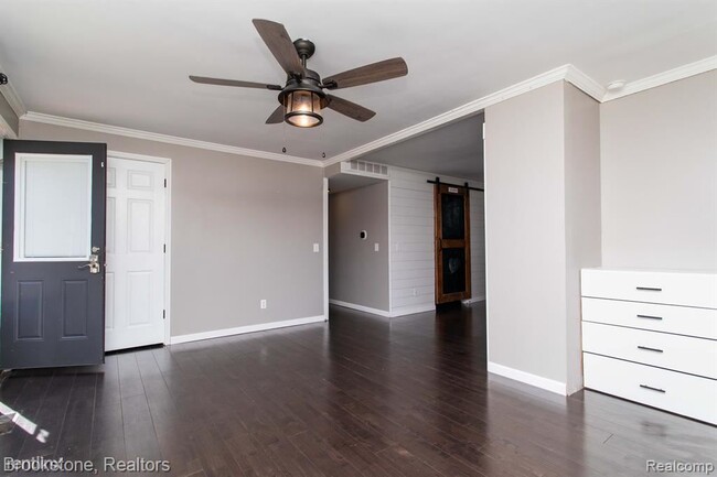 Building Photo - 3 br, 1 bath House - 30233 Margo Drive