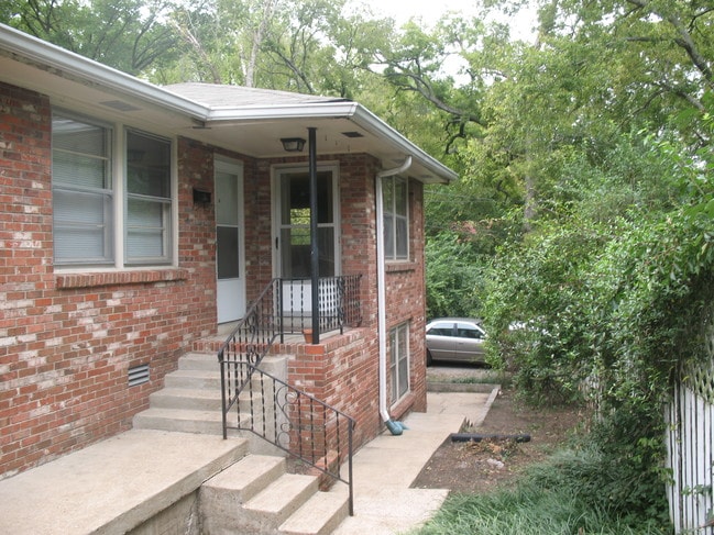 Photo - 2506 Natchez Trace Apartments