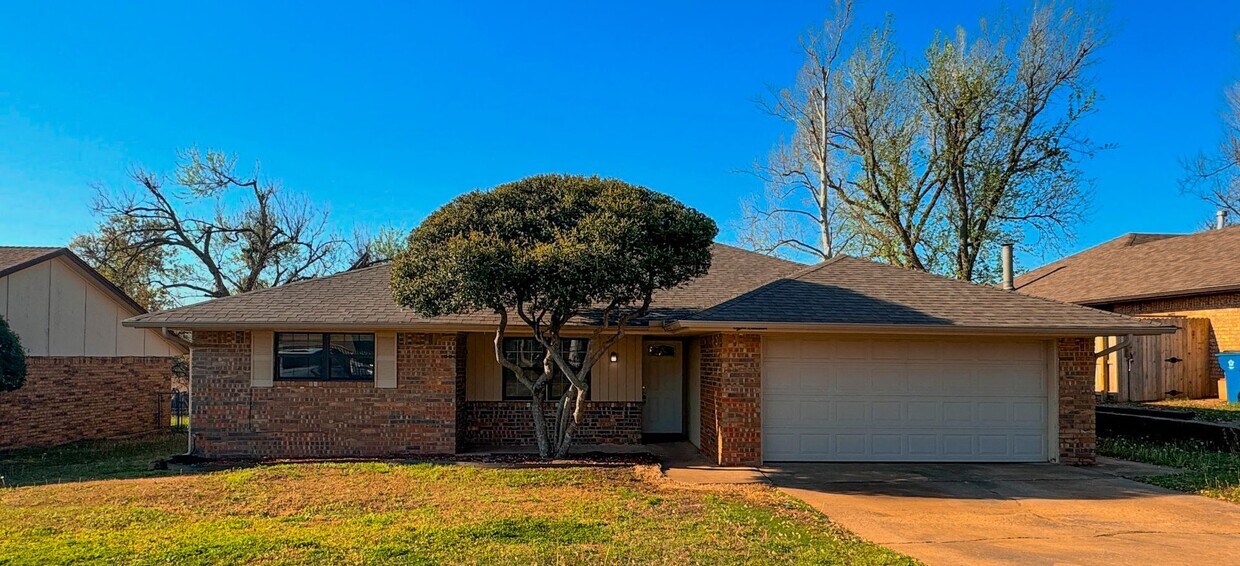 Primary Photo - Charm and Comfort in Edmond: Your Dream 3 ...