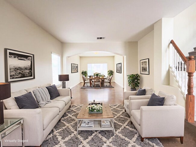 Building Photo - Great location house in Green Valley