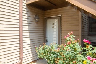 Building Photo - 12100 Rainwood Rd
