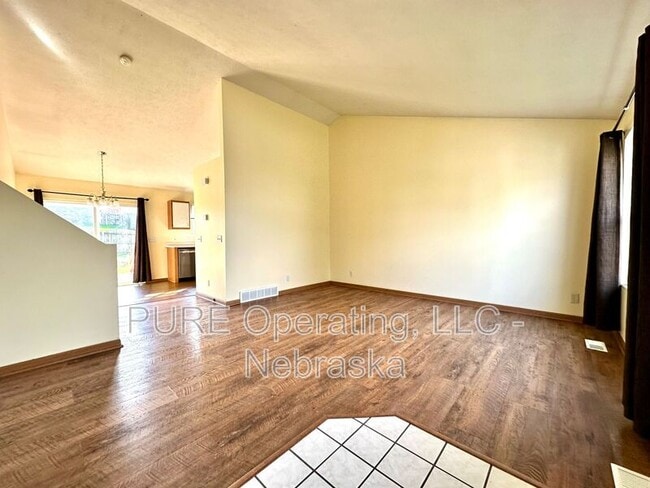 Building Photo - 7879 Bauman Ave