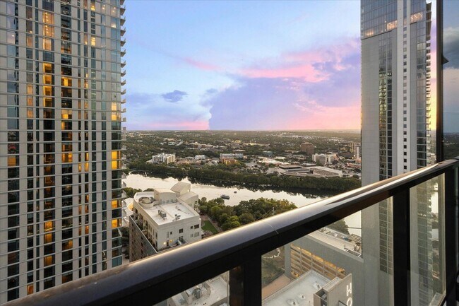 Foto del edificio - 610 Davis St