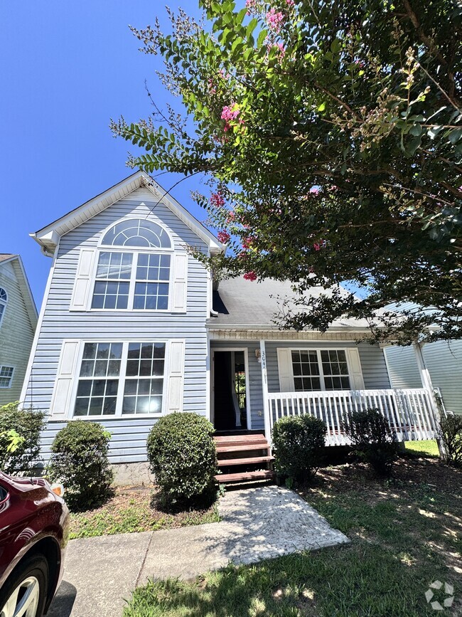 Building Photo - 3045 Holly Brook Cir NE