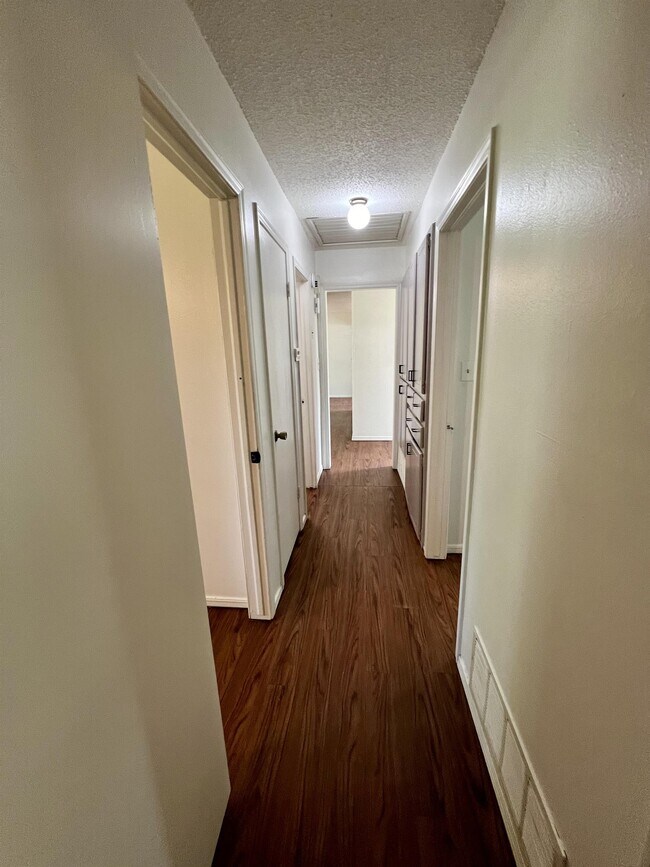 Foto del edificio - 422 Beacon Ave